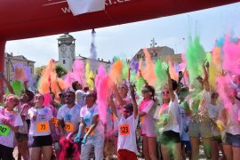 Vybarvený běh si v Kroměříži užilo rekordních téměř 1900 lidí.